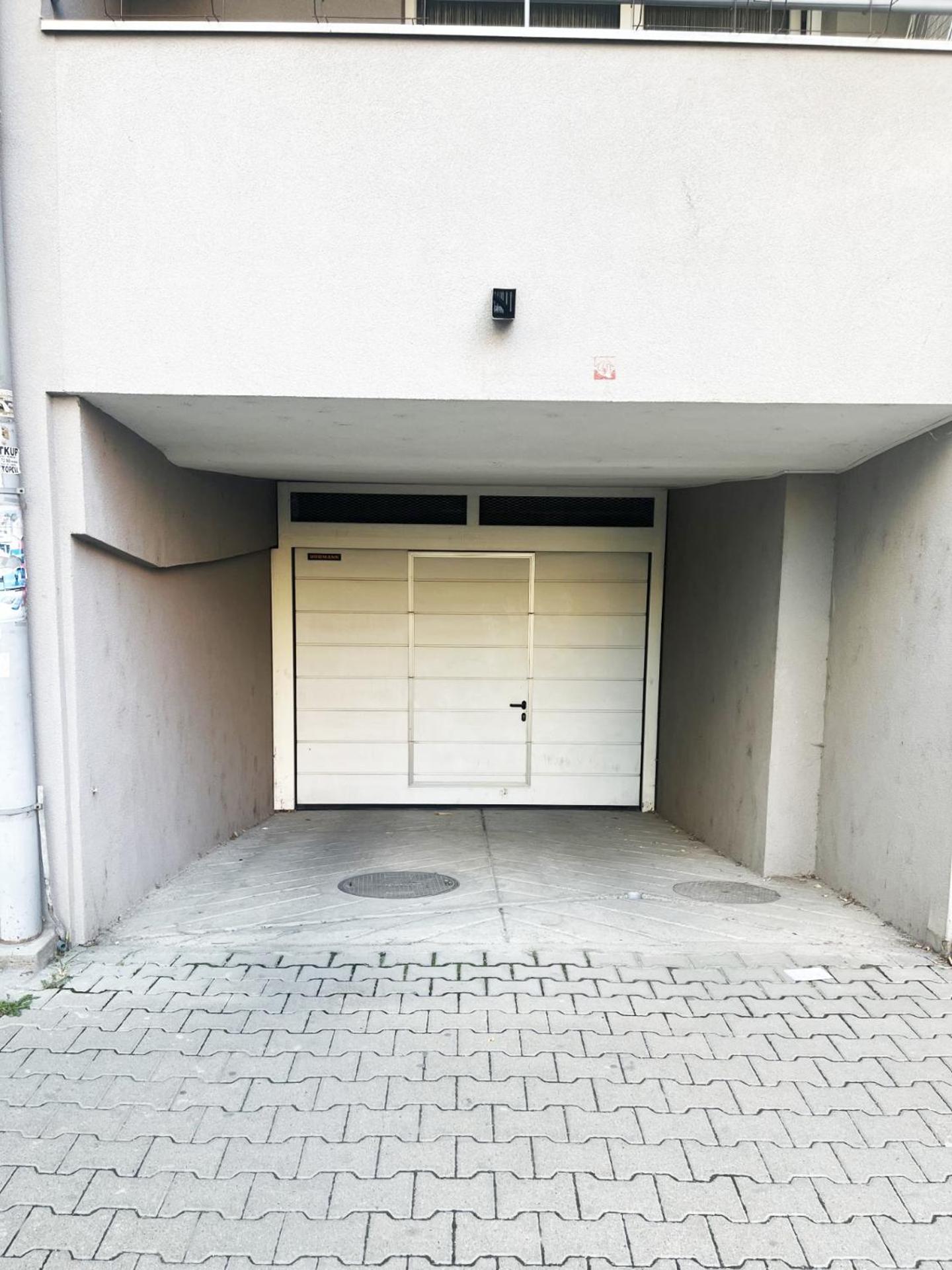 Apartment Vera With Free Garage Novi Sad Exterior photo