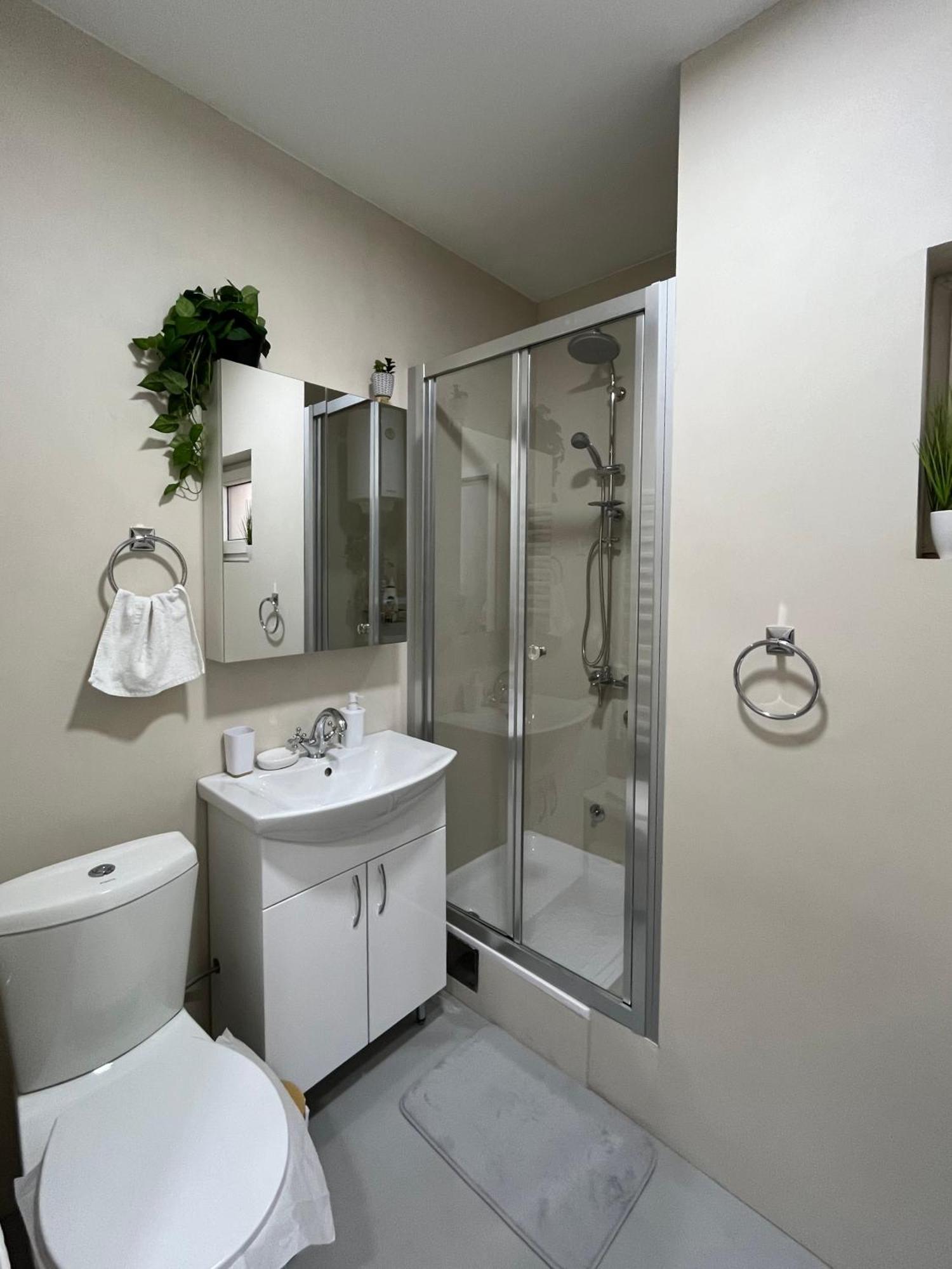 Apartment Vera With Free Garage Novi Sad Exterior photo